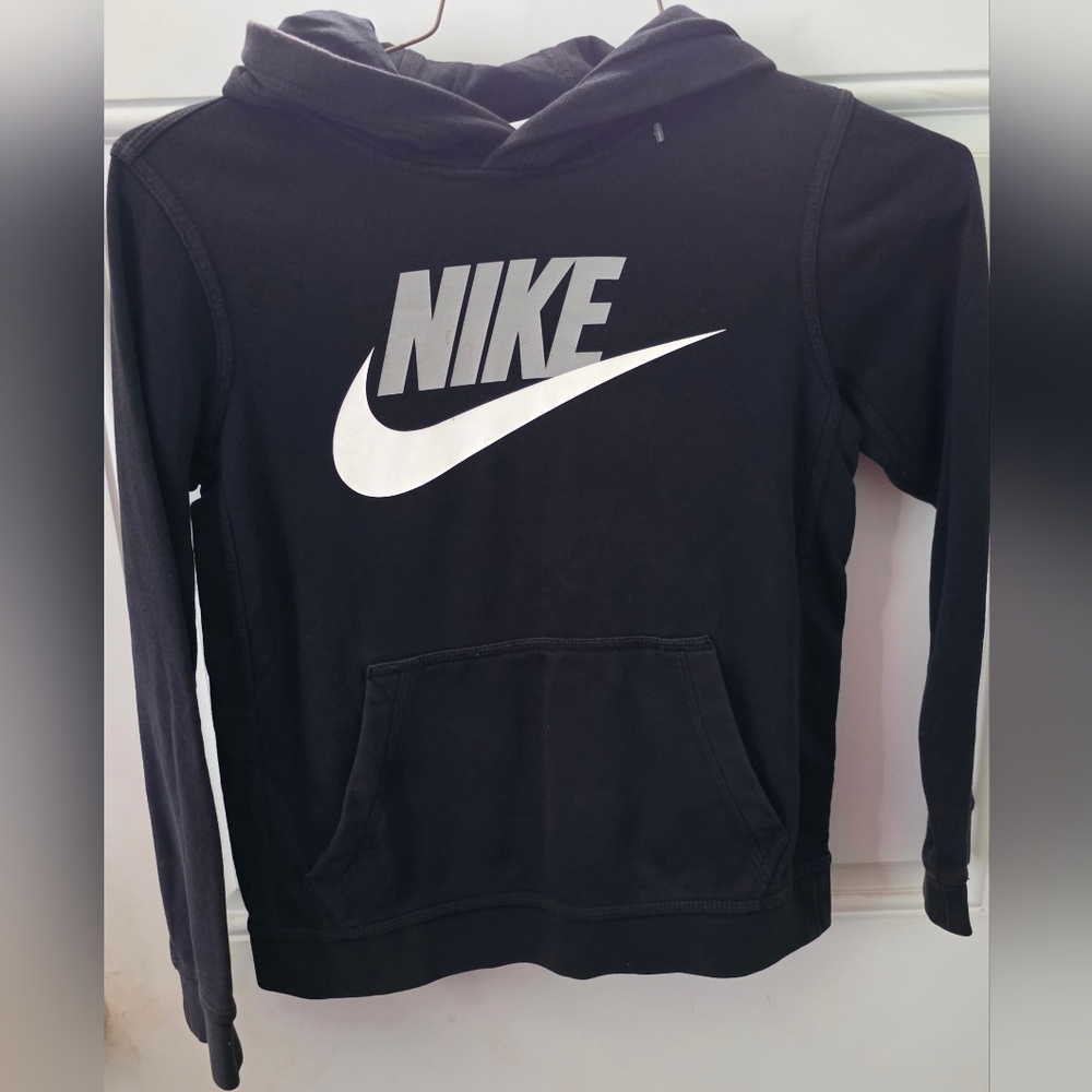 Nike Classic Black W/Logo Boy's Hoodie M
